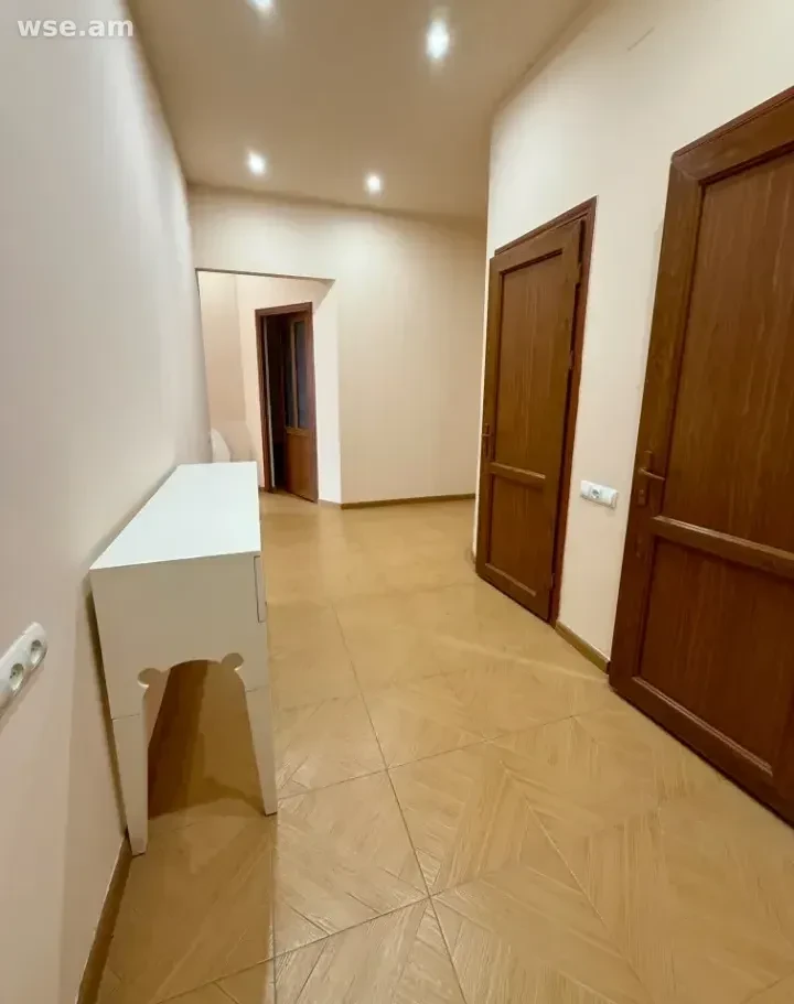 3-комн., 100 м², 5/6 эт., улица Туманяна 12/1