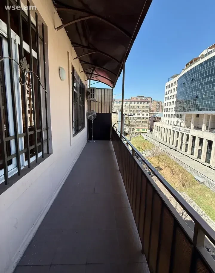 3-комн., 100 м², 5/6 эт., улица Туманяна 12/1