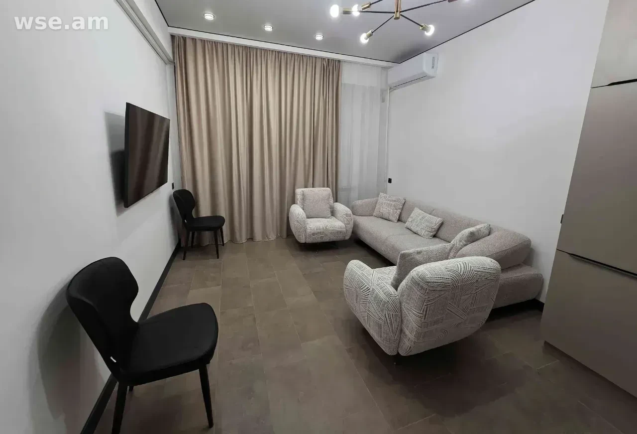 2-комн., 50 м², 9/14 эт., улица Никогаоса Адонца 19/8