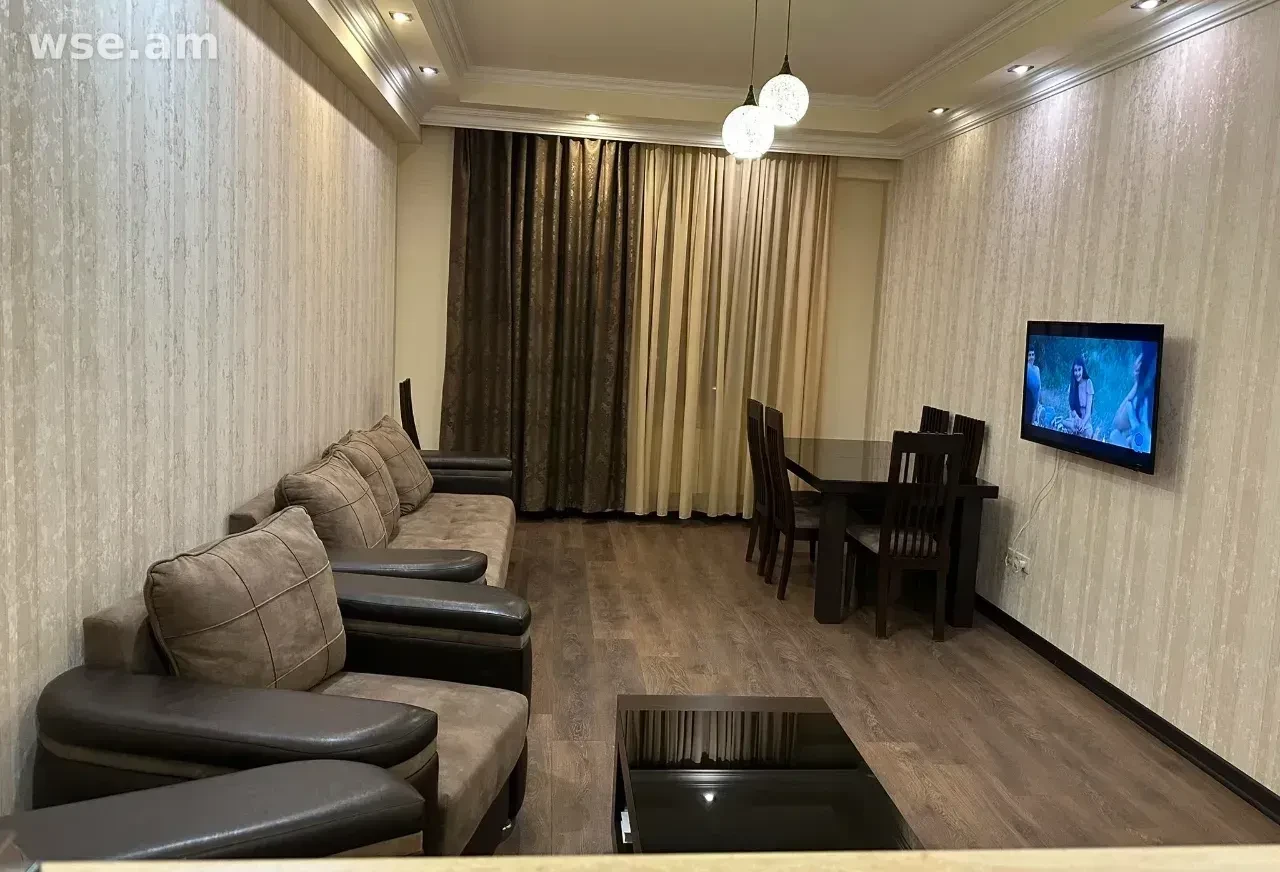 2-комн., 60 м², 9/19 эт., улица Екмалян 1/1
