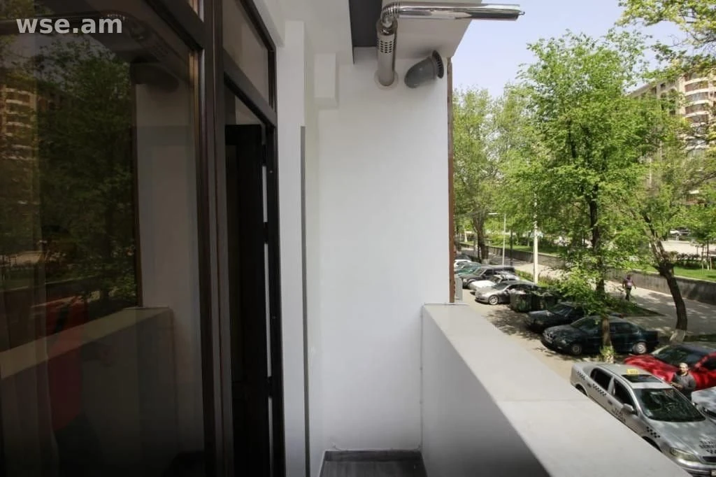 2-սենյականոց, 52 մ², 2/9 հարկ, Մեսրոպ Մաշտոցի պողոտա 15