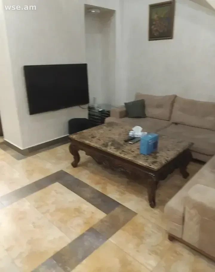 5-սենյականոց, 210 մ², 2/3 հարկ, Նալբանդյան փողոց 98