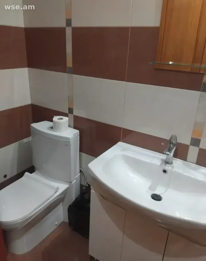 5-սենյականոց, 210 մ², 2/3 հարկ, Նալբանդյան փողոց 98