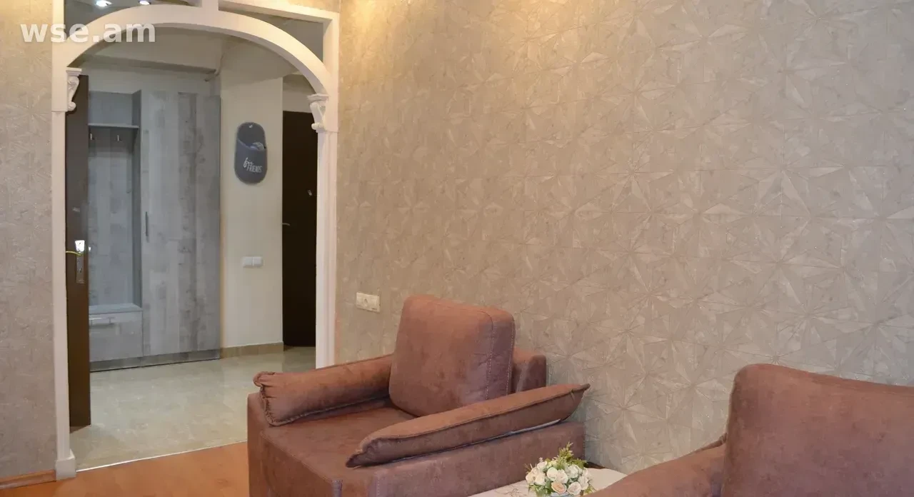 2-комн., 65 м², 10/14 эт., улица Андраника Зоравара 100