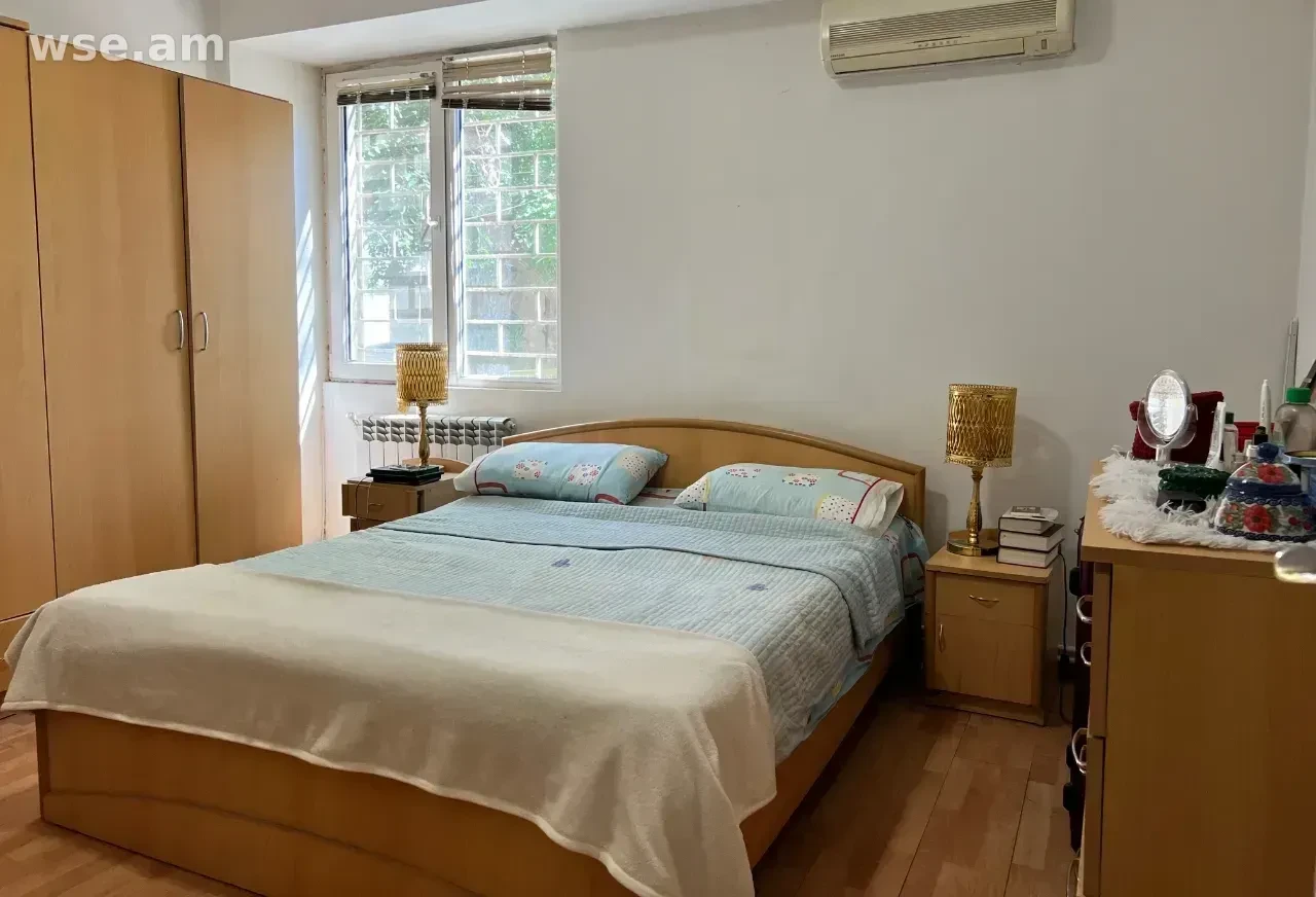 3 սենյականոց, 72 մ², 1/9 հարկ, Երվանդ Քոչարի փողոց 21/1