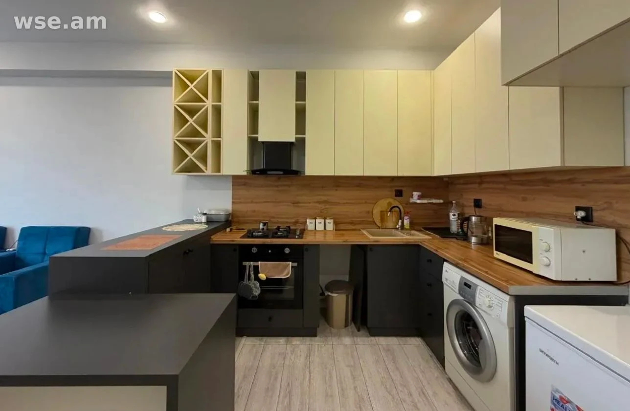 4-bed. apartment, 68m², 2nd Akhtanak Street 73/50 - 40 000 000 ֏