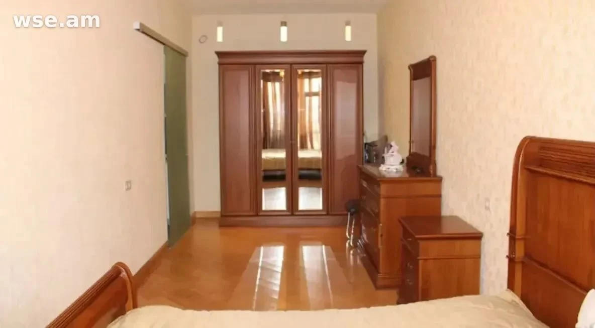 2-комн. квартира, 92м², проспект Саят-Нова 40/1 - 450 000 ֏