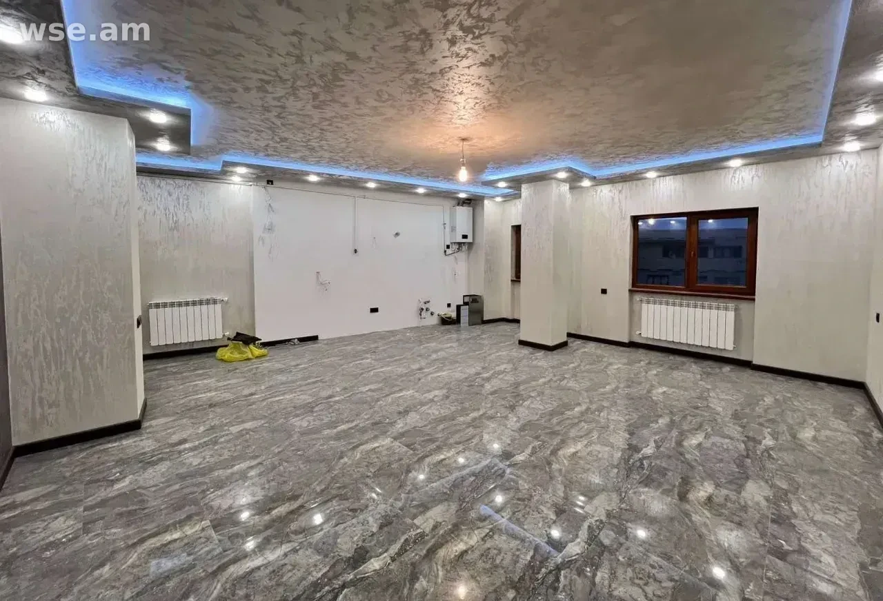 2-комн. квартира, 60м², улица Мелкумова 11 - 115 000 $