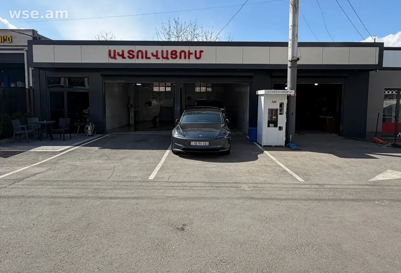 2-սեն. կոմերցիոն տարածք, 160մ², Բադալ Մուրադյան փողոց 5/10, Երևան - 665 000 $