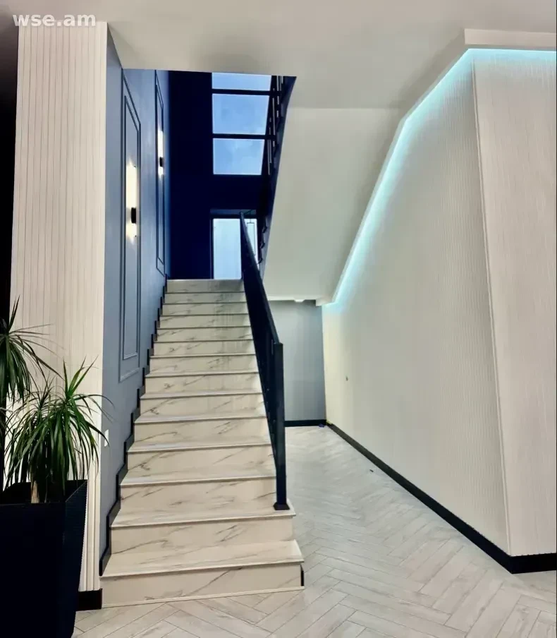 4室独栋住宅, 240㎡, 梅尔库莫夫街 76/6 76/6 - 4 900 $ | WSE.AM