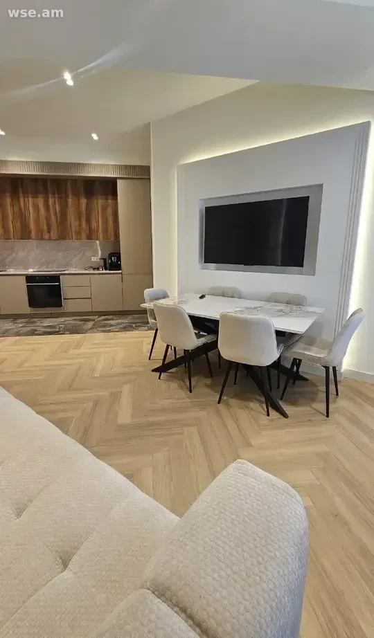 3-комн. квартира, 120м², улица Пушкина 25 - 3 800 $