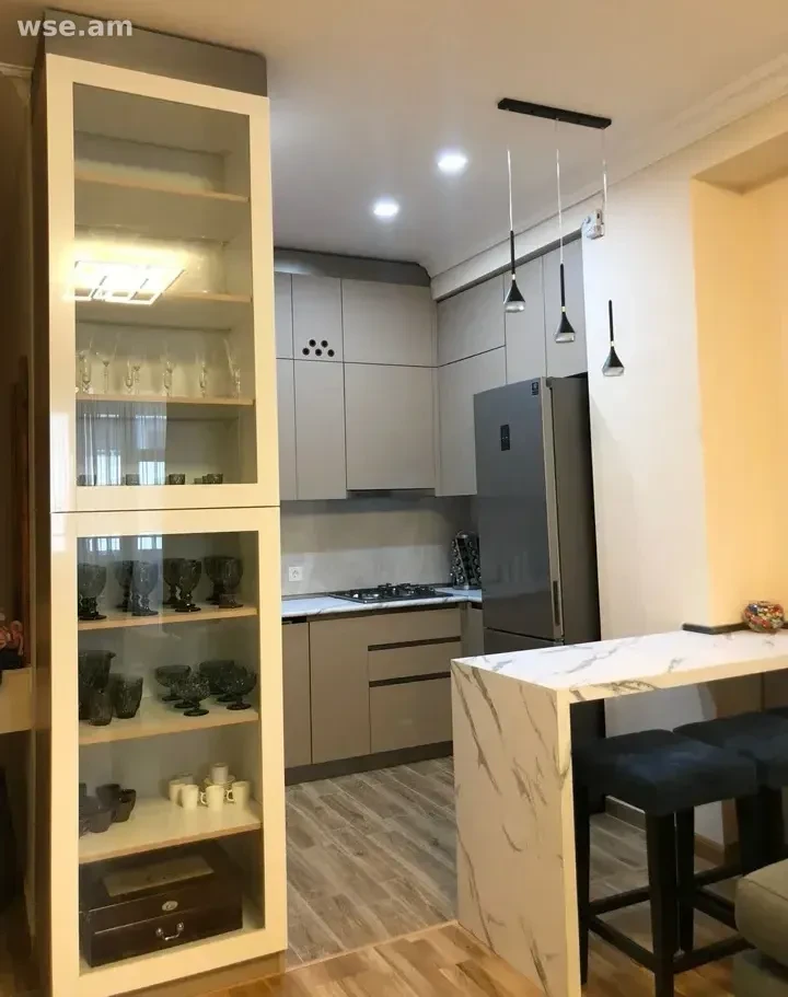 2-комн. квартира, 70м², улица Паруйра Севака 51/2 - 450 000 ֏