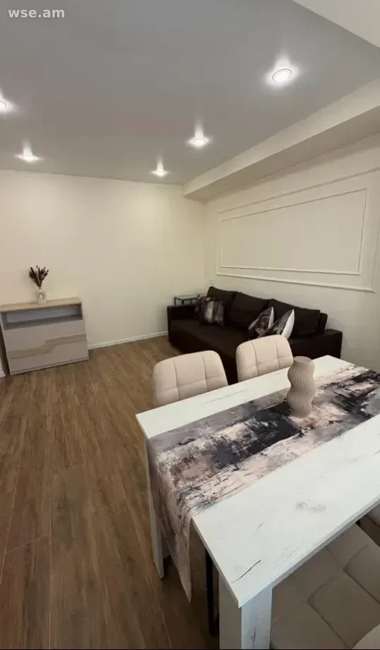 2-սեն. բնակարան, 43մ², Զորավար Անդրանիկի փ. 102 - 280 000 ֏