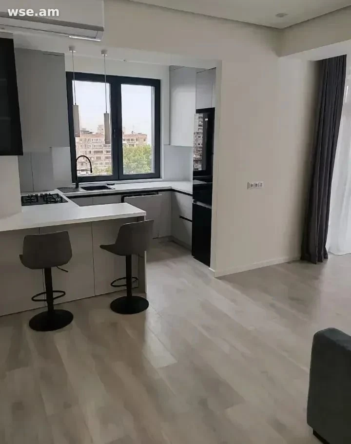 3-комн. квартира, 77м², улица Мамиконянц 30/1, Ереван - 600 000 ֏