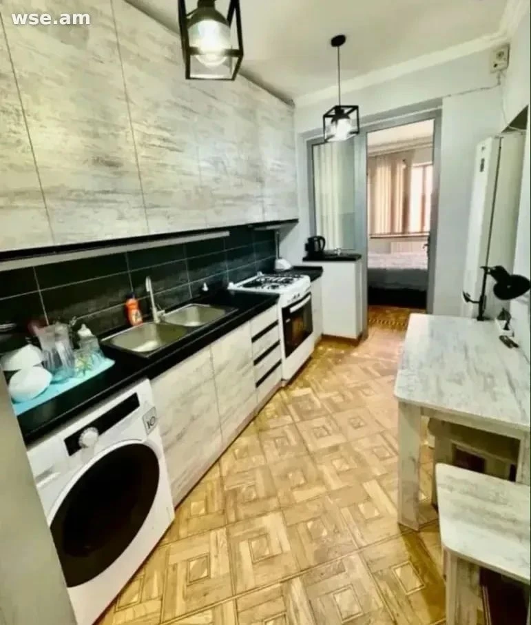 3-bed. apartment, 50m², 13 Nizami Street - 300 000 ֏