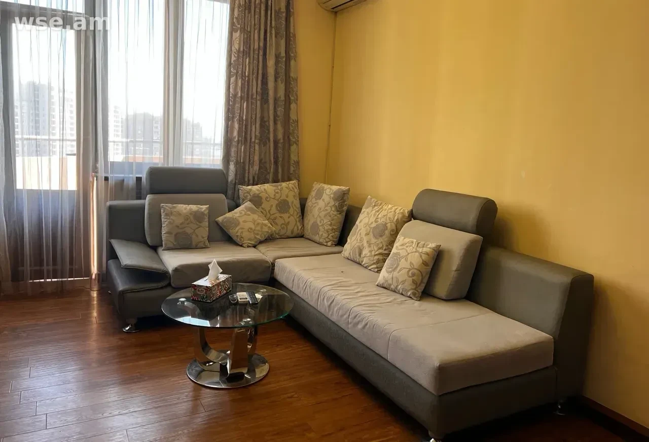 3-комн. квартира, 76м², улица Аргишти 17 - 300 000 $