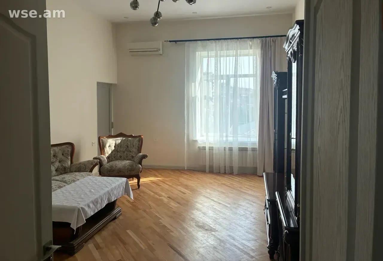 3-комн. квартира, 72м², улица Нар-Дос 34 - 500 000 ֏