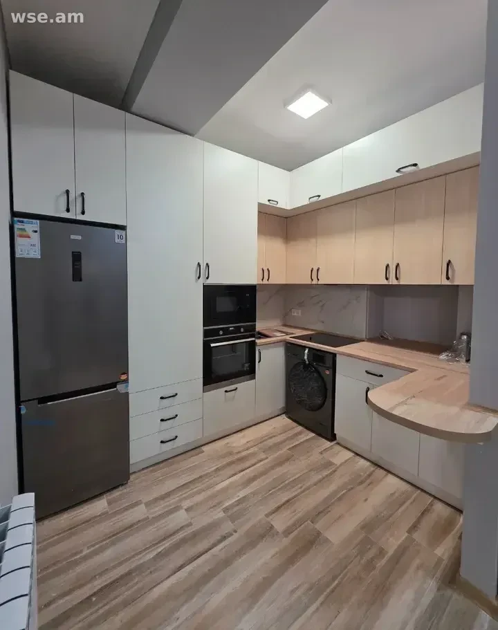 2-комн. квартира, 47м², улица Никогаоса Адонца 2/4 - 420 000 ֏