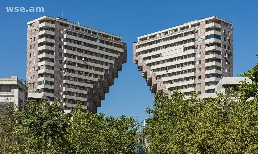 4-комн. квартира, 169м², улица Наири Зарьяна 74Б - 2 000 $