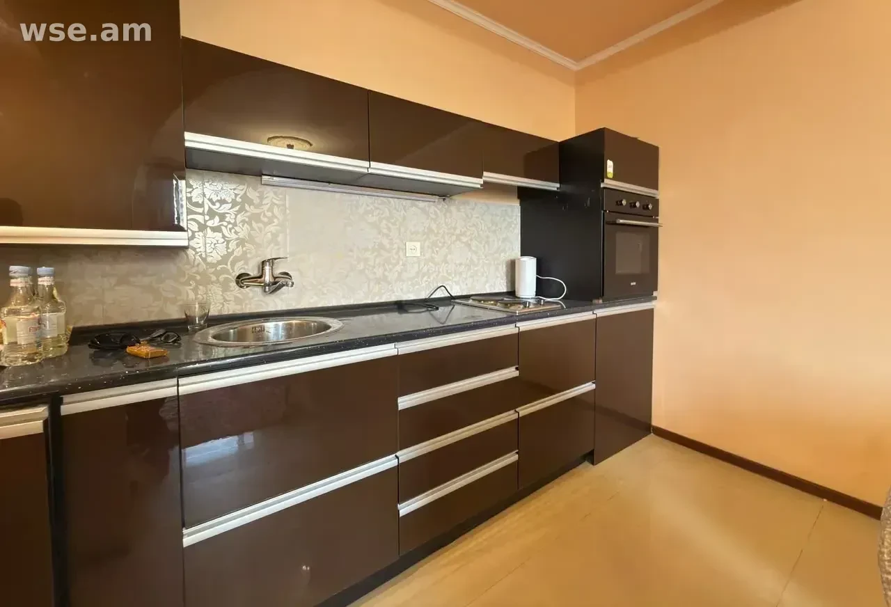 1-room, 42 m², floor 9/9, 15 Mesrop Mashtots Avenue, photo 2