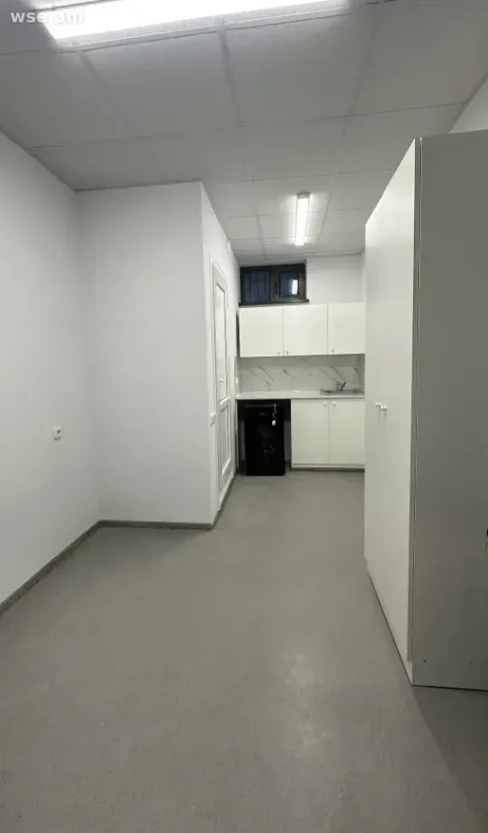 2-комн., 18 м², 4/4 эт., улица Мамиконянца 68, фото 1