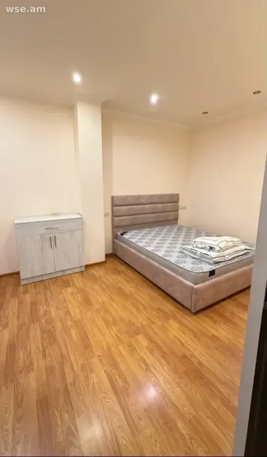 2-комн., 65 м², 2/8 эт., улица Паруйра Севака 30, фото 2