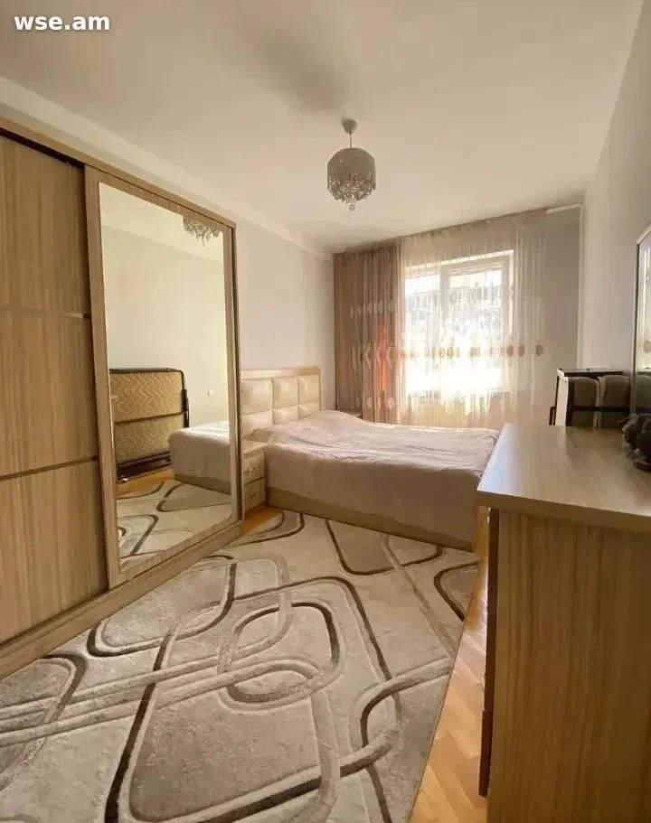 3-комн., 64 м², 2/9 эт., улица Романоса Меликяна 2, фото 1