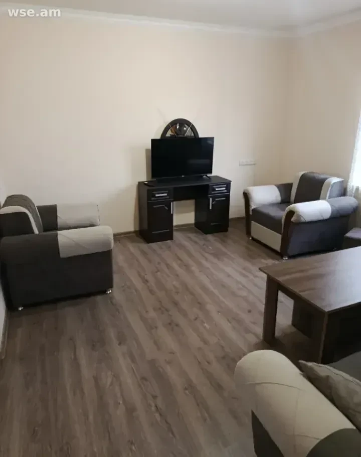 2-комн., 80 м², 1/1 эт., улица Тимирязева 36, фото 1