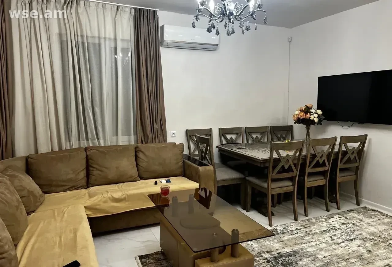 3-комн. квартира, 48м², улица Башинджагяна 163 - 115 000 $