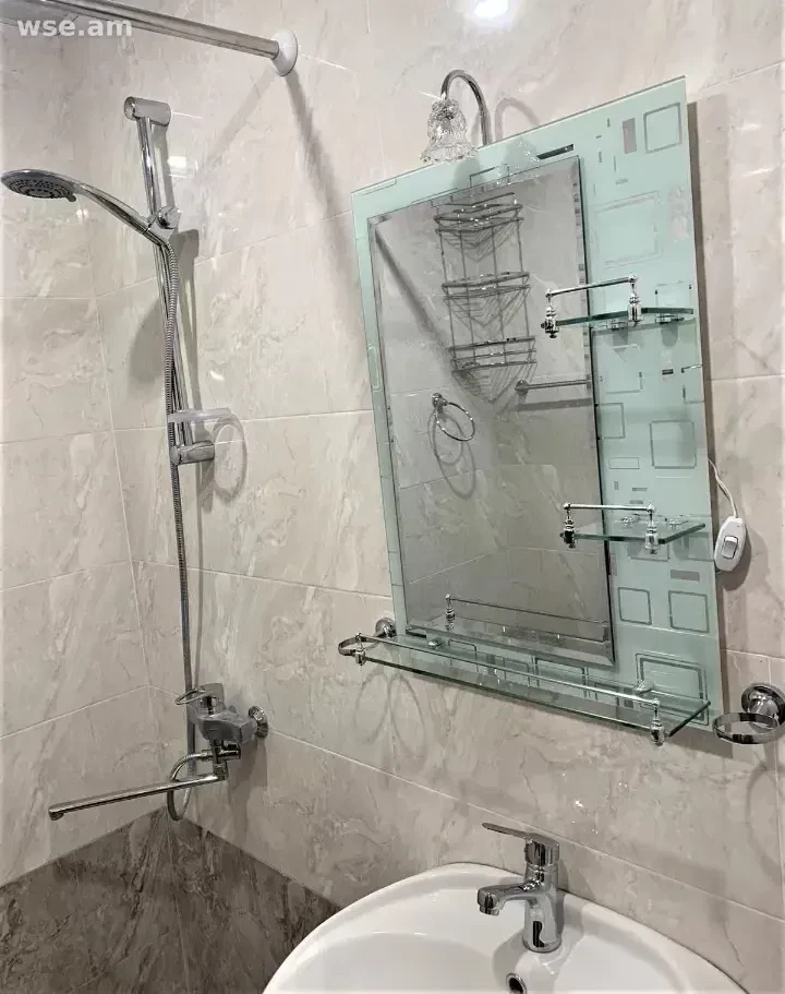 2-комн., 56 м², 3/5 эт., улица Джухаи 2, Ереван, фото 2