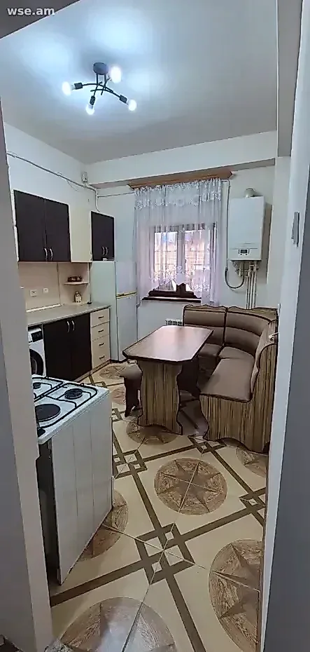 2-комн. квартира, 70м², Назарбекян блок 1/3 - 250 000 ֏