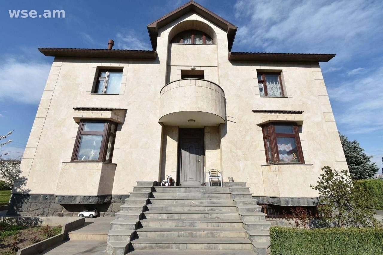 5-комн. дом, 400м², Давташен - 7 000 $ | WSE.AM