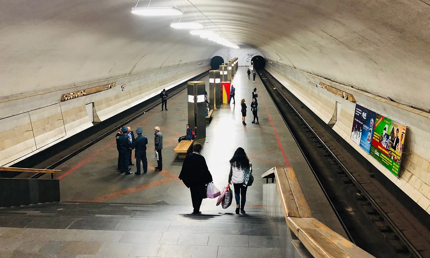 Чарбах в Ереване: район у конечной станции метро