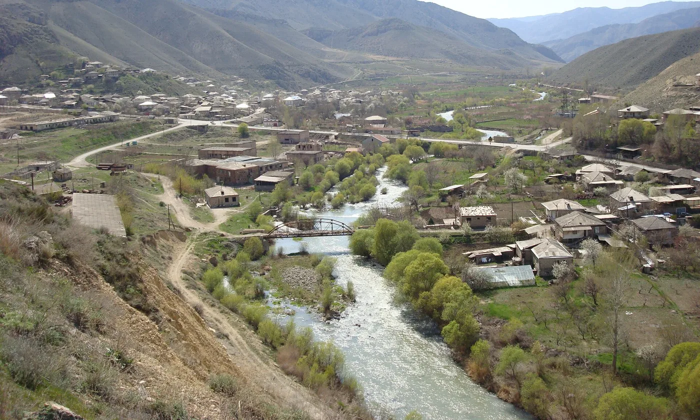 Пригороды Еревана: Джрвеж, Аринж, Паракар, Абовян