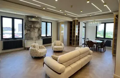 3 սենյականոց, 96 քմ, 4/15 հ., Հովսեփ Արգուտյան փողոց 22