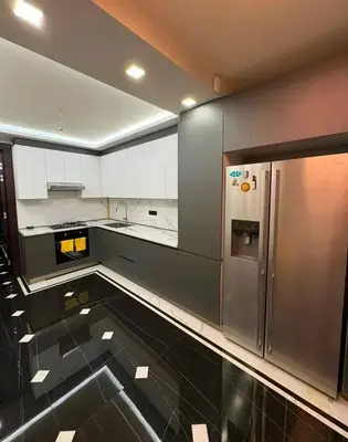 2室，95㎡，2/9层，拉斐尔·莱姆金街9号