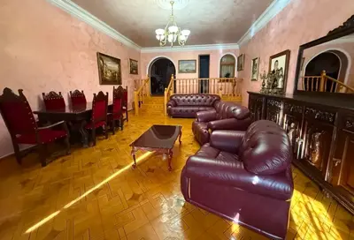 3 սենյականոց, 159 քմ, 1/5 հարկ, Լենինգրադյան փող. 48