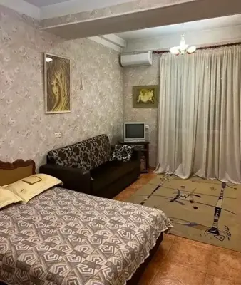 2-комн., 61 м², 2/5 эт.