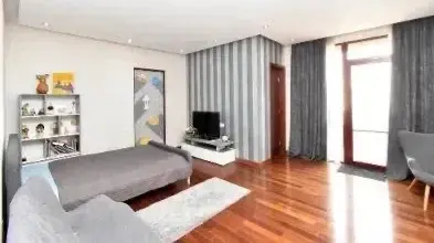 8 սեն., 850 մ², 1/3 հարկ