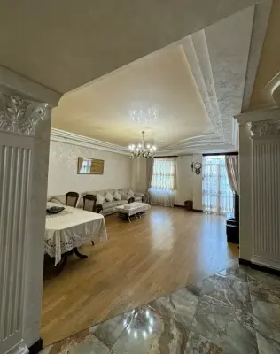 3-սենյականոց, 120 մ², 5/13 հարկ, Շինարարների փողոց 15/9