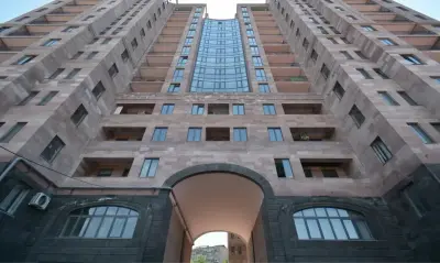 3 սենյականոց, 102 քմ, 12/16 հարկ, Գյուրջյան փողոց 27