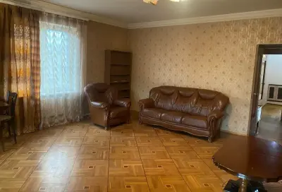 3-комн., 100 м², 3/5 эт., проспект Азатутян 9А