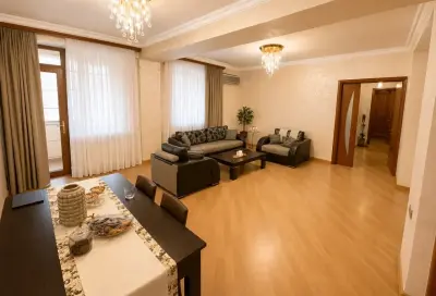 3-комн., 128 м², 4/6 эт., улица Сарьяна 30