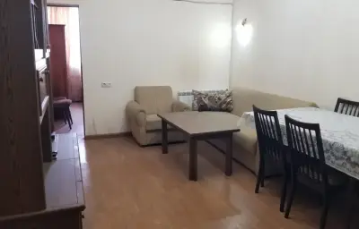 2-комн., 60 м², 4/4 эт., проспект Аршакуняц 39/9, Ереван