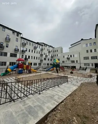 4-սենյականոց, 110 մ², 4/4 հարկ, Մինսկի փողոց 49/1