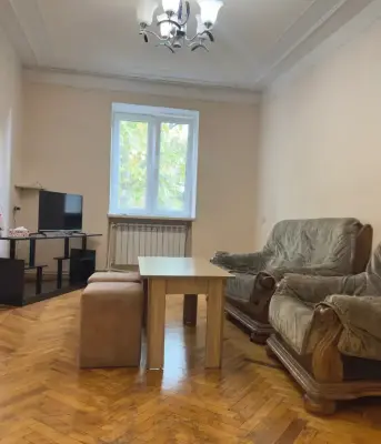 3-սենյականոց, 60 մ², 4/5 հարկ, Արամ Խաչատրյան փողոց 17