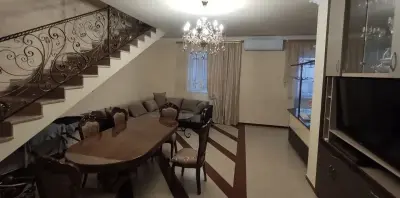 3-սենյականոց տուն, 140 մ², 2-հարկանի, Դավթաշենի 4-րդ թաղամաս 7\9
